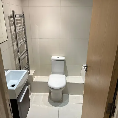 1 Bedroom Studio London S8 Exterior photo
