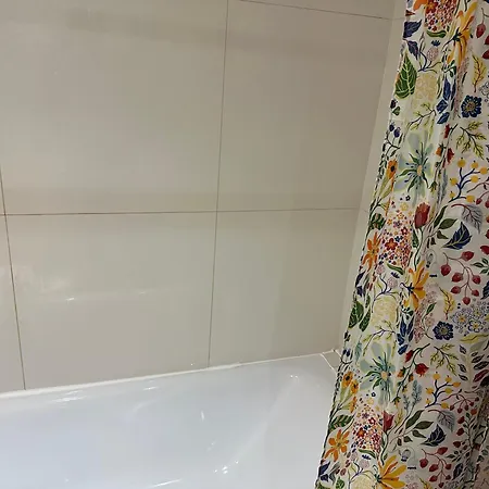 1 Bedroom Studio London S8 Exterior photo