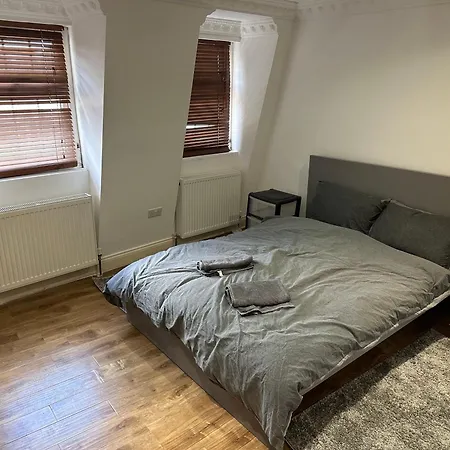 1 Bedroom Studio London S8 Exterior photo